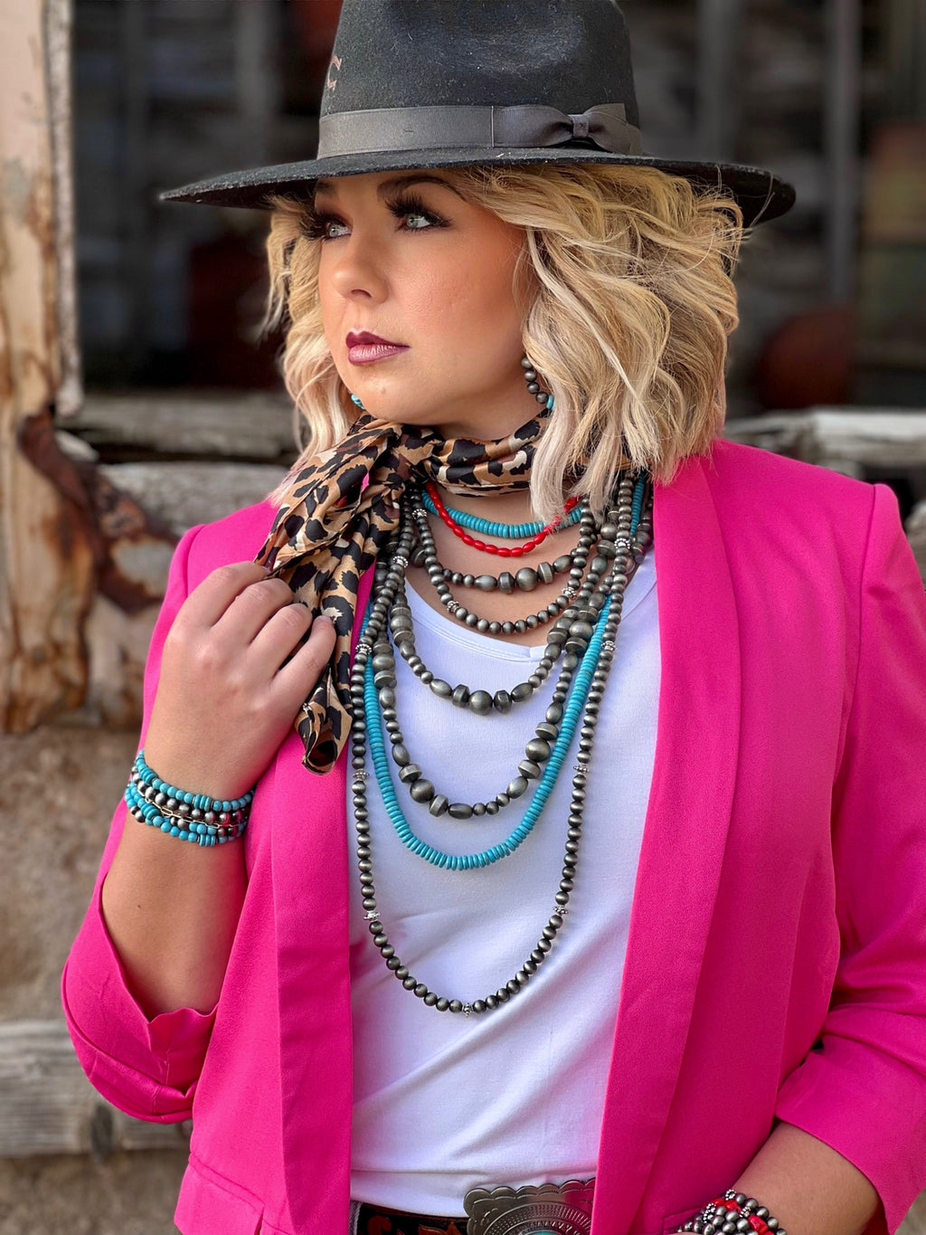 Texas True Trends Amarillo Short Necklace featuring vibrant yellow beads and a stylish, modern design.